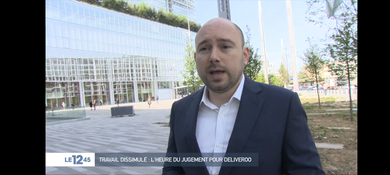 Réaction devant le tribunal dans Le 12.45 de M6 après la décision Deliveroo.